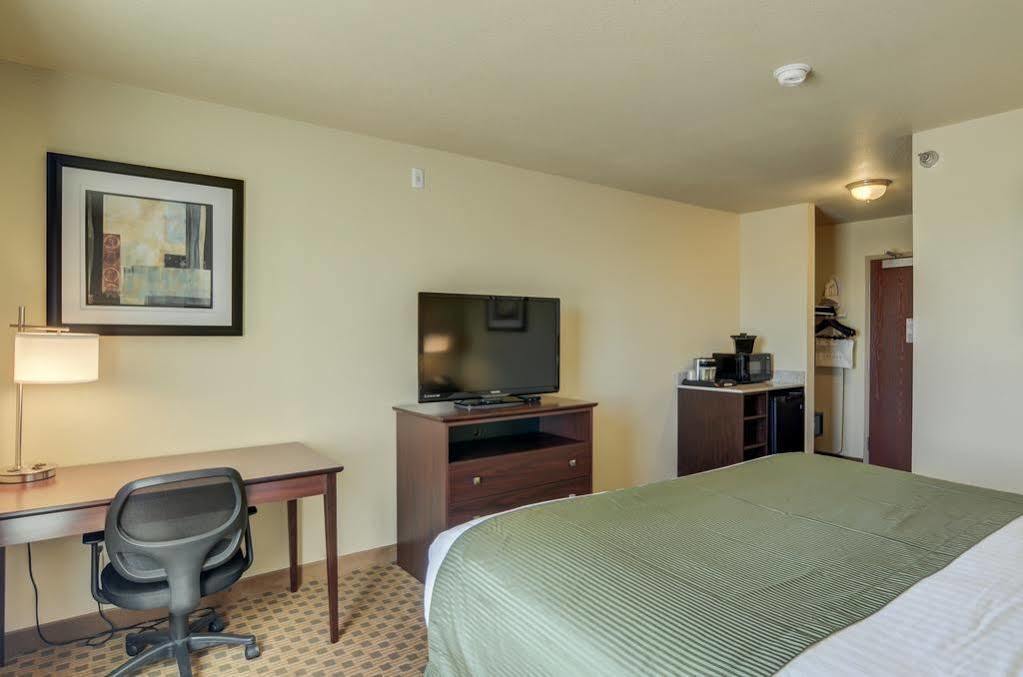 Cobblestone Inn & Suites - Lakin ภายนอก รูปภาพ