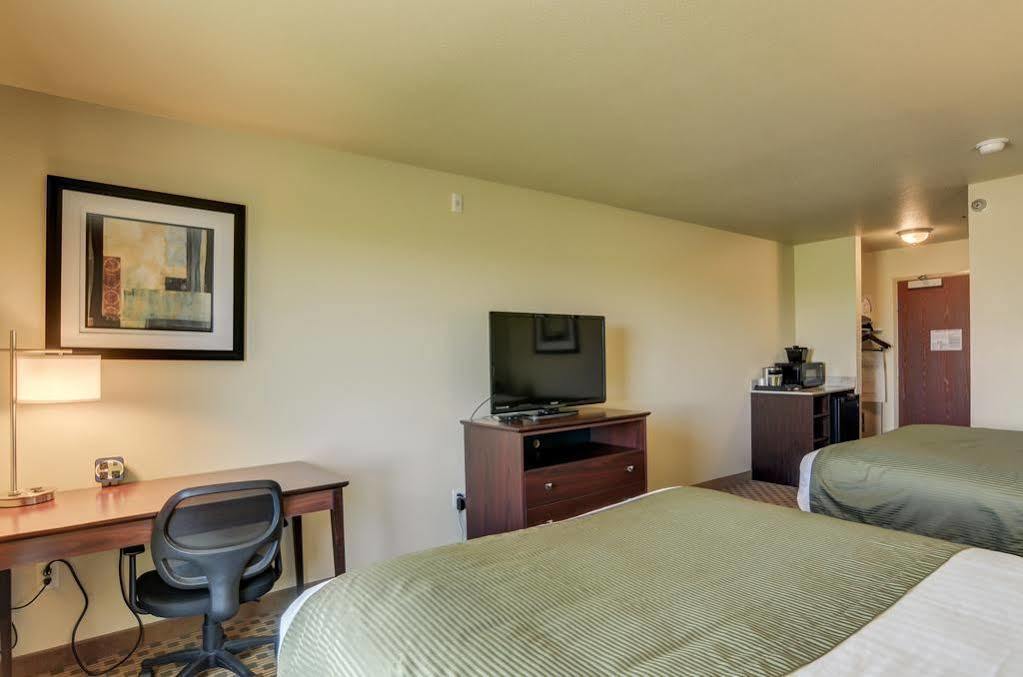 Cobblestone Inn & Suites - Lakin ภายนอก รูปภาพ