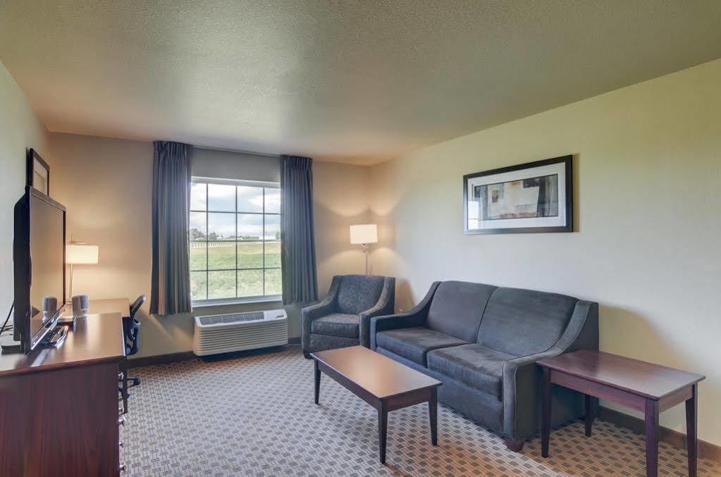 Cobblestone Inn & Suites - Lakin ภายนอก รูปภาพ