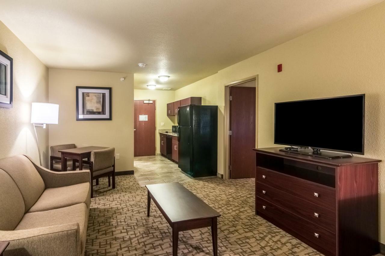 Cobblestone Inn & Suites - Lakin ภายนอก รูปภาพ