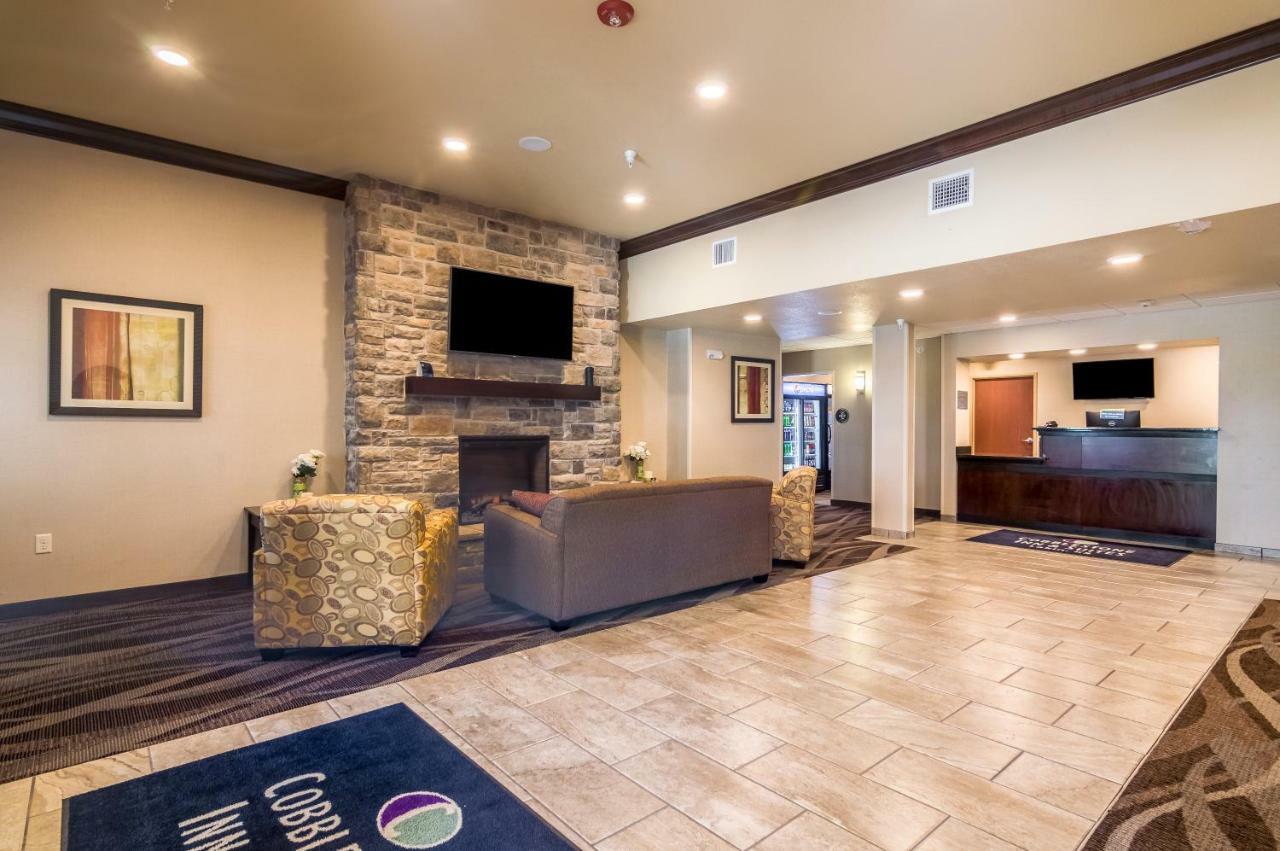 Cobblestone Inn & Suites - Lakin ภายนอก รูปภาพ