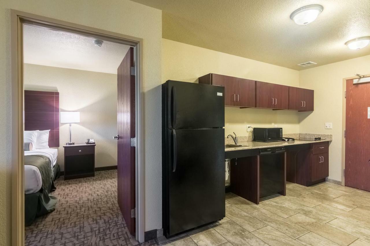 Cobblestone Inn & Suites - Lakin ภายนอก รูปภาพ
